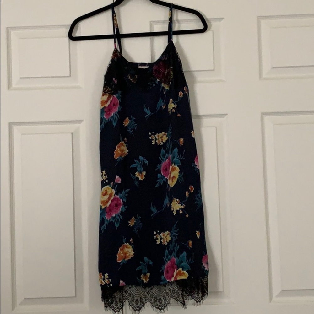 Floral slip on dress with lace details